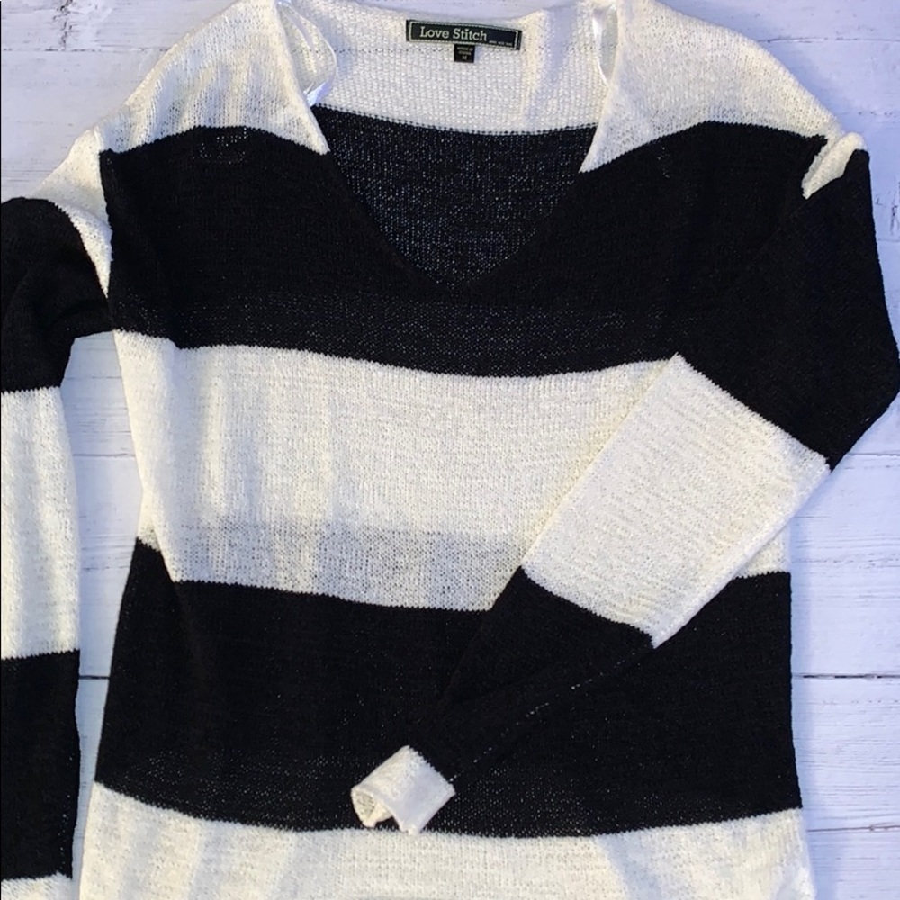 High Low black and white long sleeve shirt